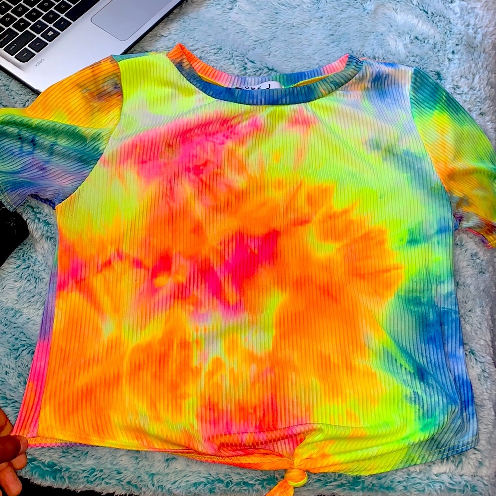 Tie-dye crop top🍭